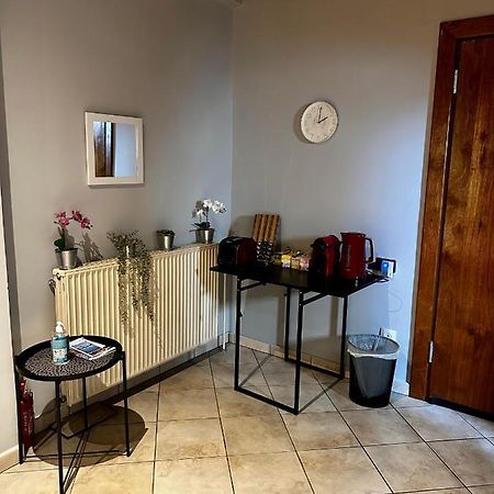 Beautiful Apartment Athens Keramikos Bagian luar foto