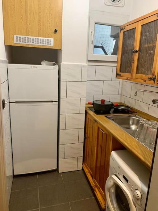 Beautiful Apartment Athens Keramikos Bagian luar foto