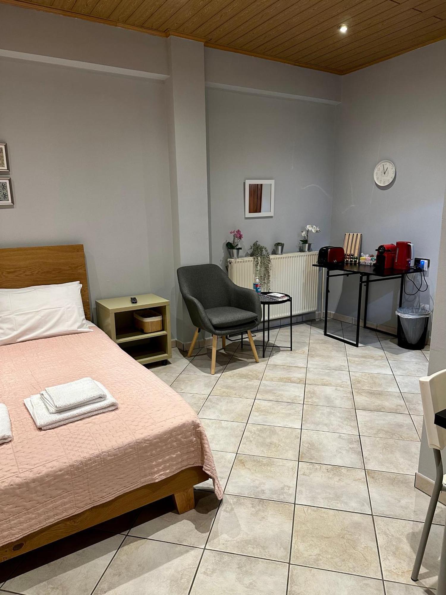 Beautiful Apartment Athens Keramikos Bagian luar foto
